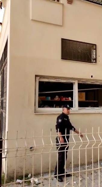 MERSİN’İN TARSUS İLÇESİNDE BİR EVDE MEYDANA GELEN PATLAMA KORKU DOLU