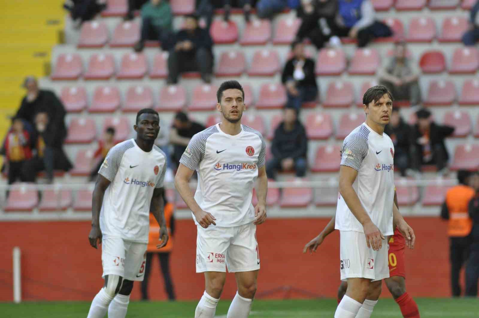 SPOR TOTO SÜPER LİG'İN 28. HAFTASINDA KAYSERİSPOR, SAHASINDA KARŞILAŞTIĞI ÜMRANİYESPOR’U