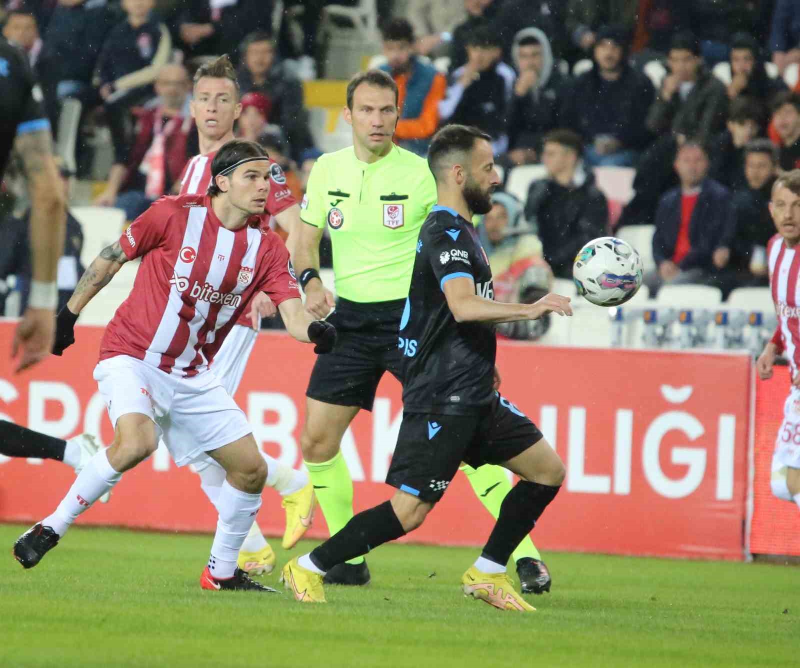 SPOR TOTO SÜPER LİG'İN 30. HAFTASINDA SİVASSPOR, TRABZONSPOR'U AĞIRLIYOR. MÜCADELENİN