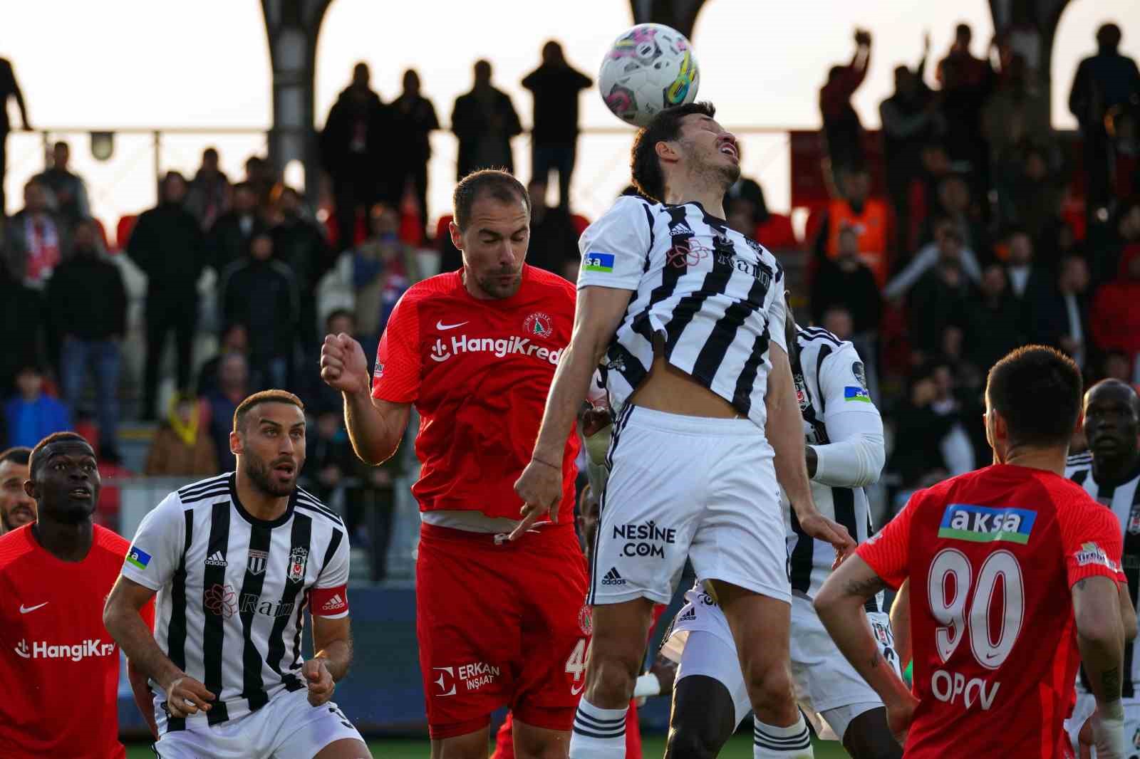 SPOR TOTO SÜPER LİG'İN 31. HAFTASINDA ÜMRANİYESPOR, BEŞİKTAŞ'I KONUK EDİYOR.
