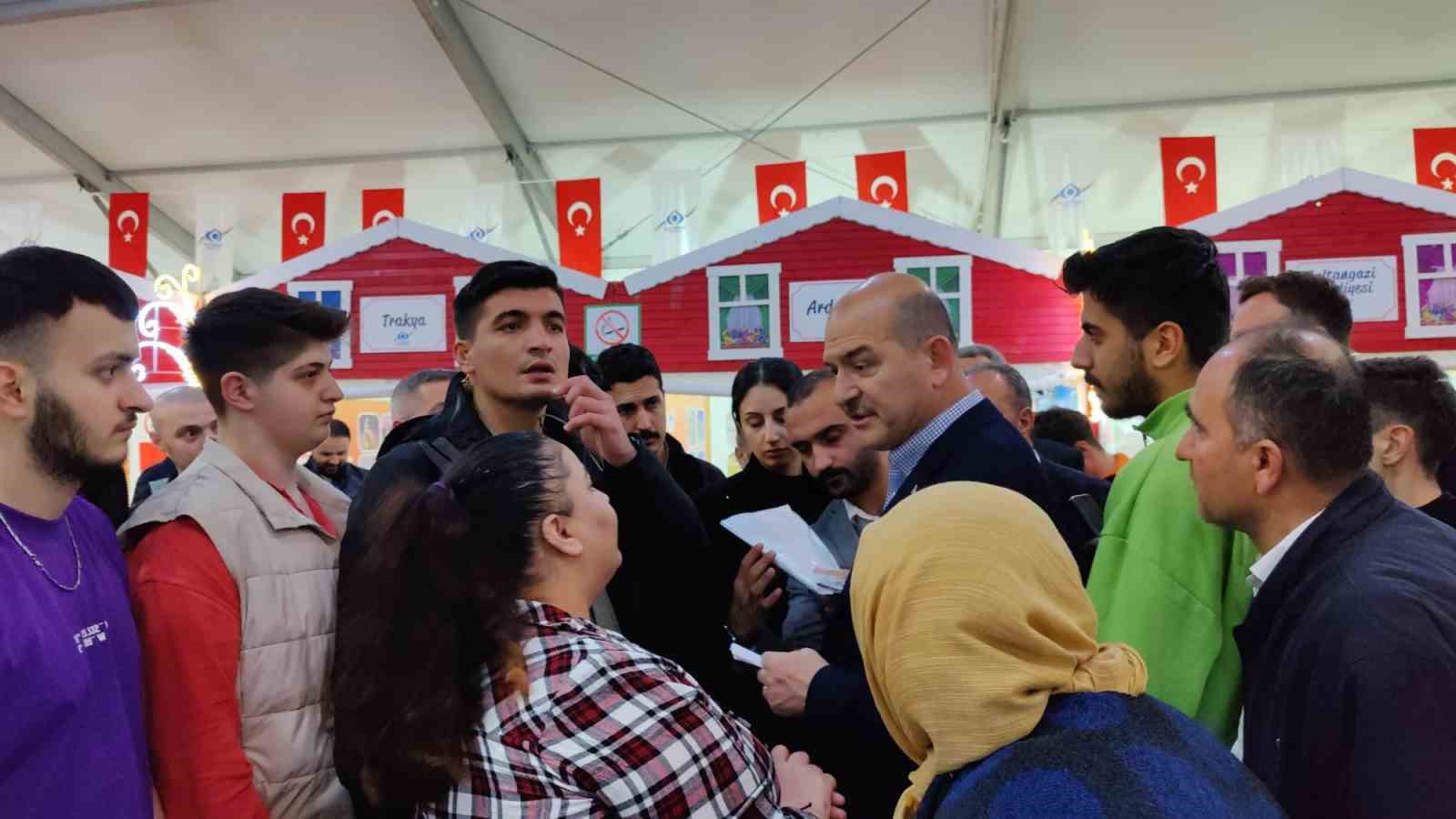 İÇİŞLERİ BAKANI SÜLEYMAN SOYLU SULTANGAZİ BELEDİYE’NİN DÜZENLEMİŞ OLDUĞU SAHUR PROGRAMINDA,“KIRMIZI