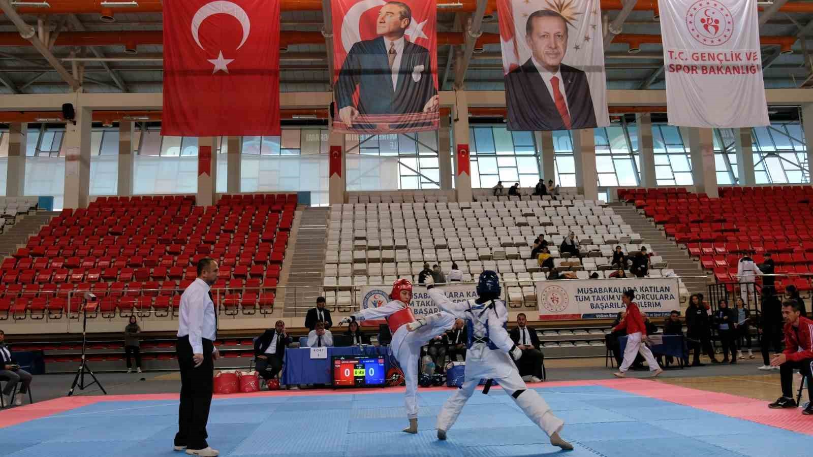 TAEKWONDO MÜSABAKALARI SONA ERDİ
