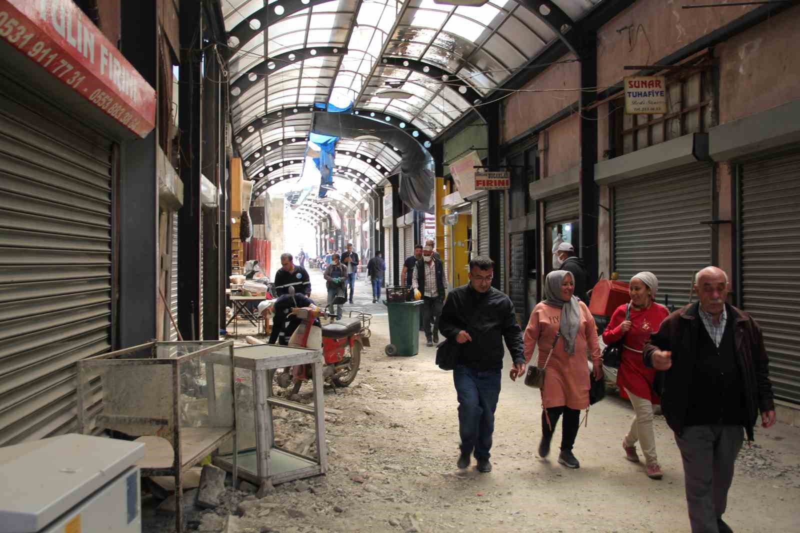 KAHRAMANMARAŞ MERKEZLİ YAŞANAN DEPREMLERİN ARDINDAN EN BÜYÜK YIKIMIN YAŞANDIĞI HATAY’DA
