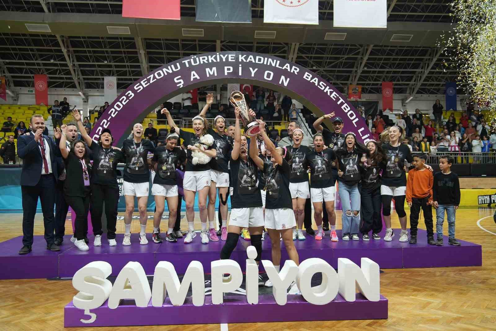 TÜRKİYE KADINLAR BASKETBOL 1. LİGİNDE MÜCADELE EDEN TARSUS BELEDİYESİ KADIN