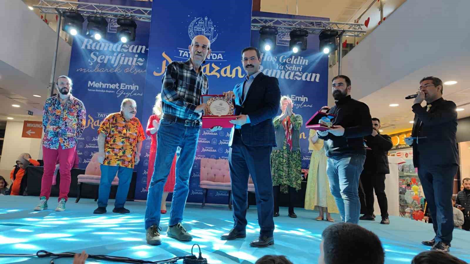 BİTLİS’İN TATVAN BELEDİYESİ TARAFINDAN GERÇEKLEŞTİRİLEN RAMAZAN ETKİNLİKLERİ TÜM HIZIYLA DEVAM