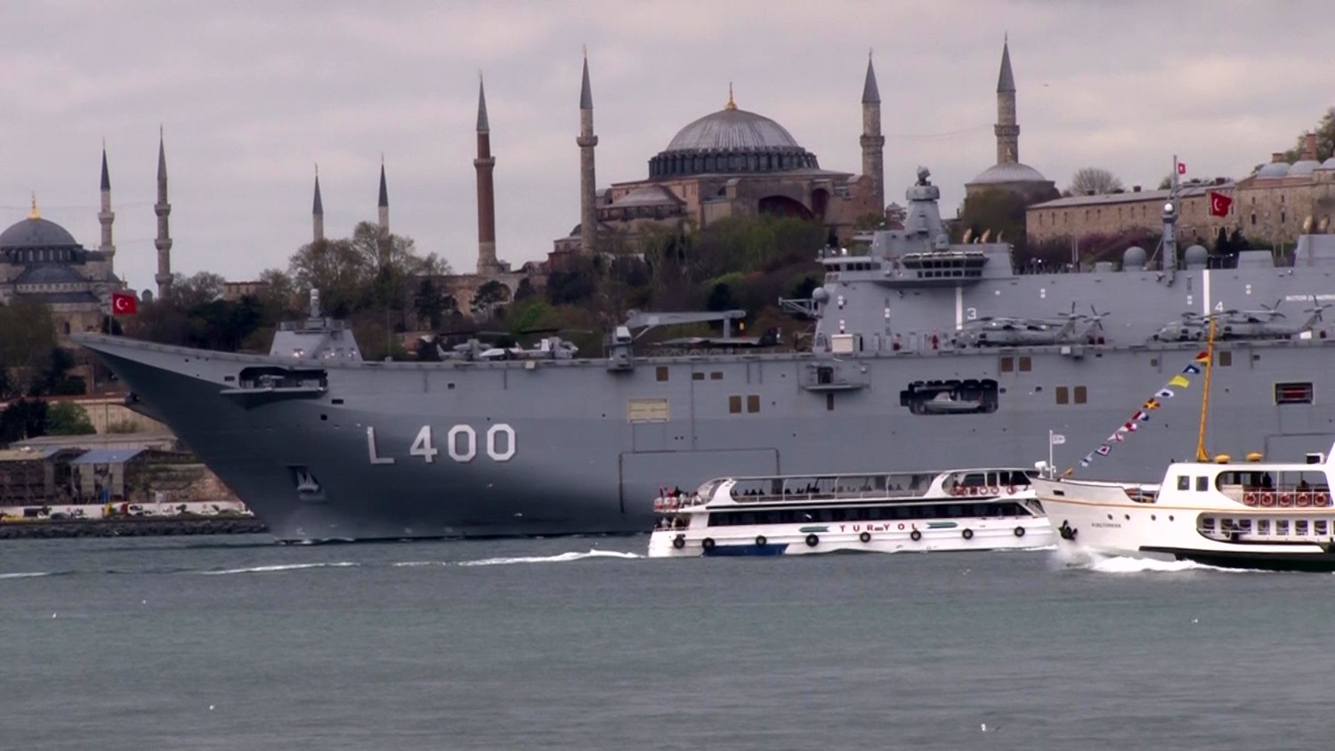 TCG ANADOLU GEMİSİ, İSTANBUL BOĞAZI’NDA SEYRETTİ