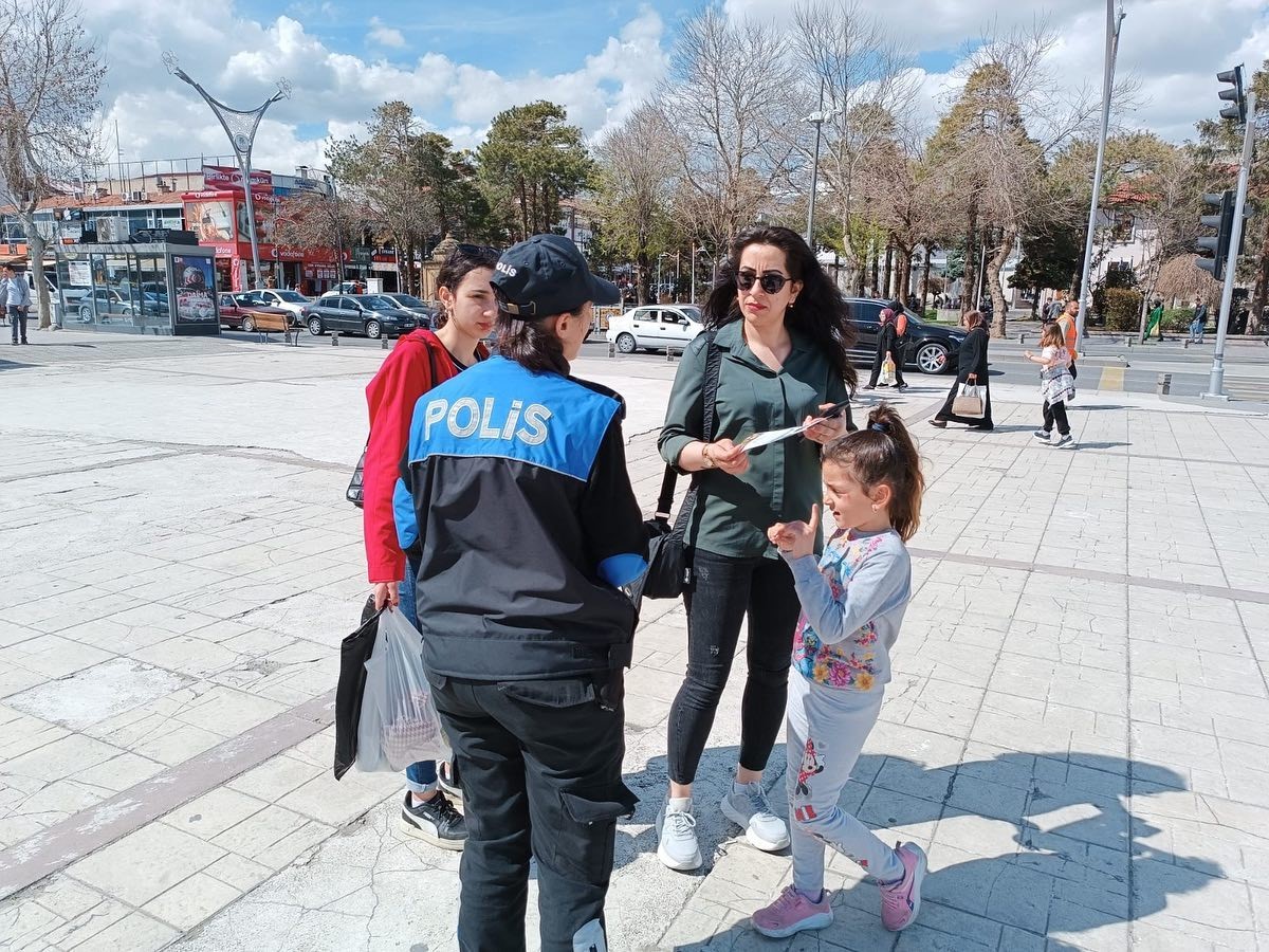 TDP EKİPLERİ HALKI BİLİNÇLENDİRİYOR