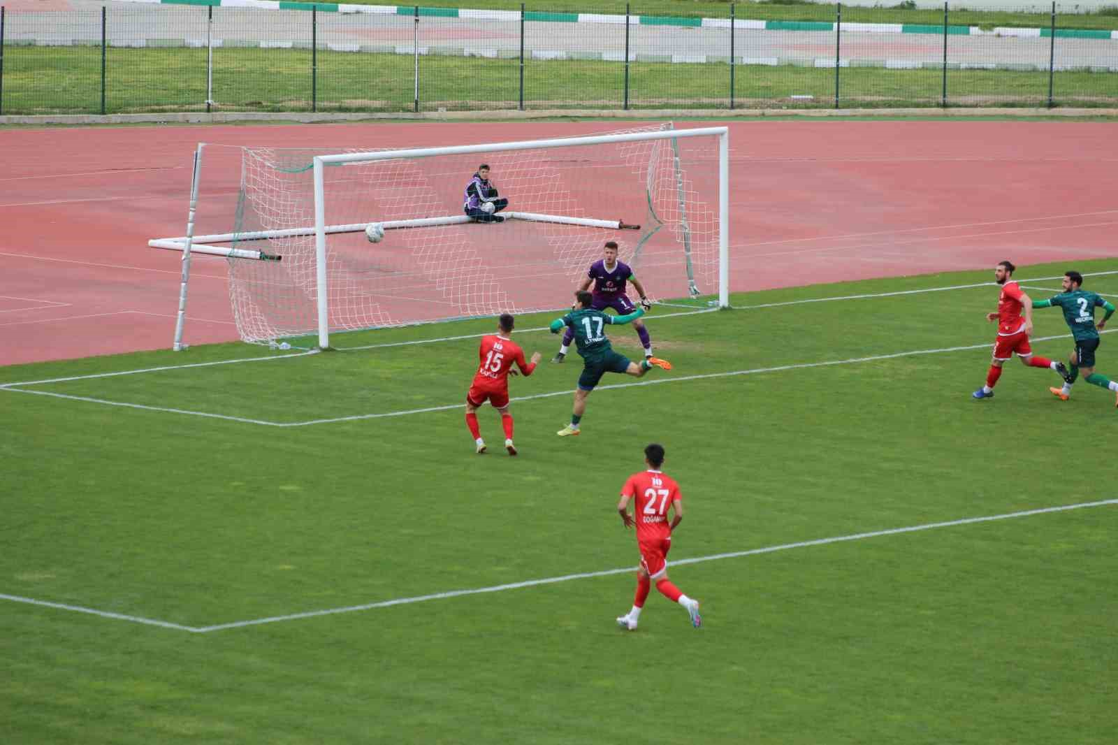 TFF 2. LİG KIRMIZI GRUP 32. HAFTASINDA KIRKLARELİSPOR, EVİNDE KARŞILAŞTIĞI