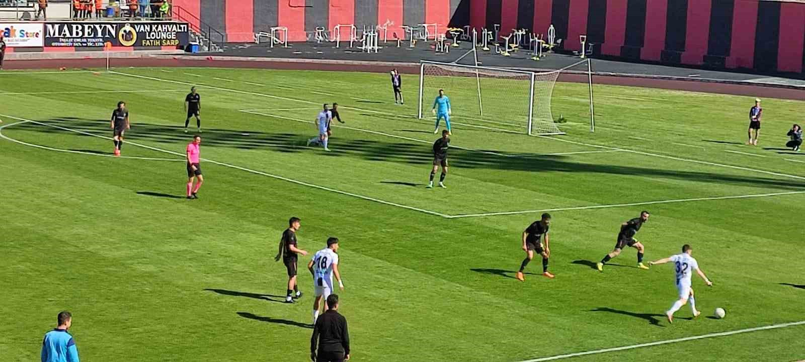 TFF 2. LİG KIRMIZI GRUP 32. HAFTASINDA VANSPOR FK, KONUK
