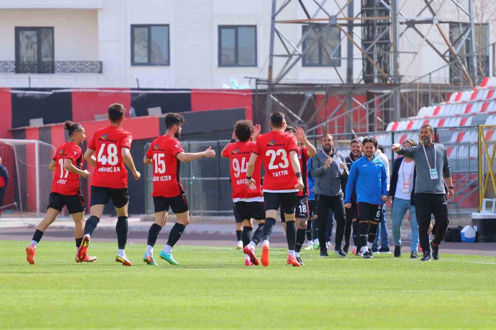 TFF 2. LİG KIRMIZI GRUP 34. HAFTASINDA VANSPOR FK, KONUK