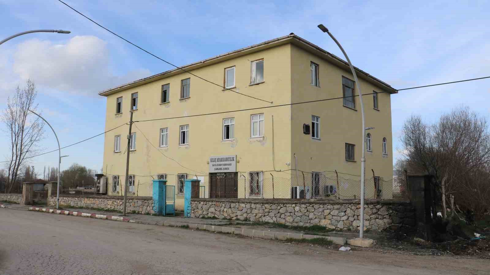 TOKAT’TA 20 GÜN ÖNCE BİR AYAKKABI İMALATHANESİNDE 19 İŞÇİNİN BİLİNMEYEN