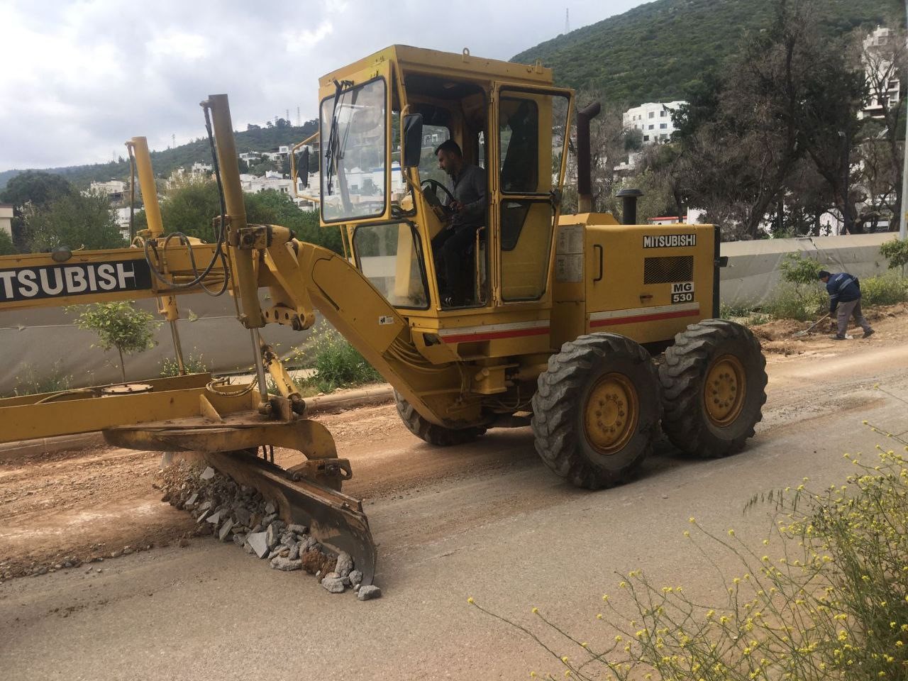 BODRUM BELEDİYESİ EKİPLERİ, ASFALTLAMA ÇALIŞMALARINA TORBA MAHALLESİ’NDE DEVAM EDİYOR.