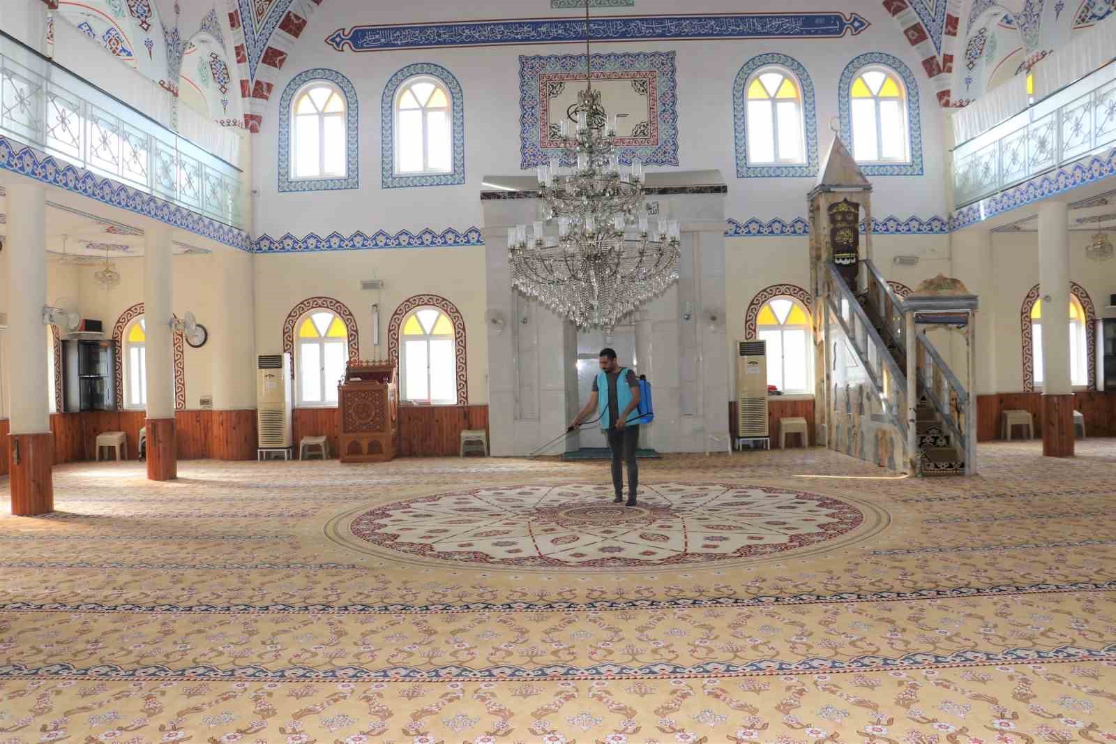 MERSİN'İN MERKEZ İLÇE TOROSLAR BELEDİYESİ, RAMAZAN BAYRAMI ÖNCESİ İLÇE GENELİNDEKİ