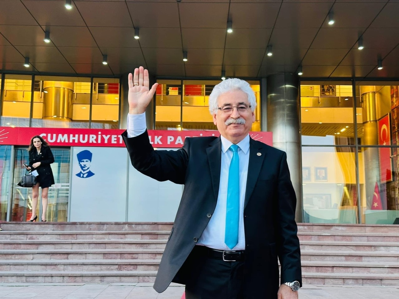 &nbsp; &nbsp; CHP Balıkesir Milletvekili Aday Adayı olan ancak kendine