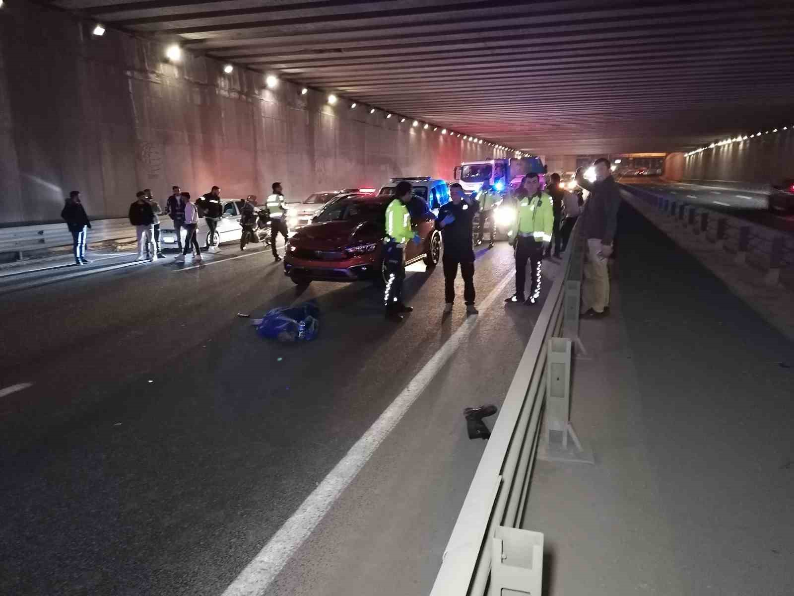 KOCAELİ’NİN GEBZE İLÇESİNDE TÜNELDEKİ YAYA, ARACIN ÇARPMASI NETİCESİNDE HAYATINI KAYBETTİ.