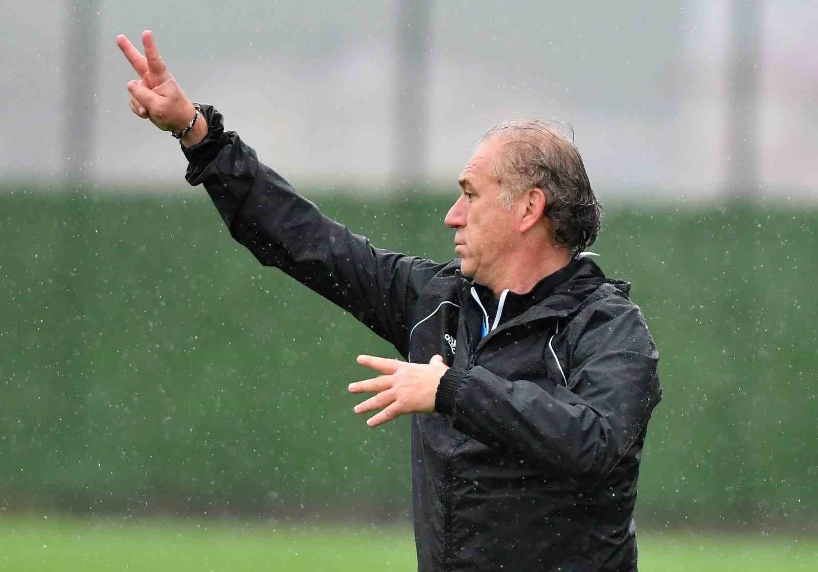 TFF 3. LİG 2. GRUP TEMSİLCİSİ TURGUTLUSPOR TEKNİK DİREKTÖRÜ DOĞAN