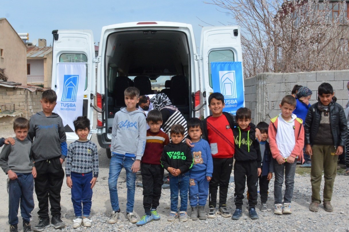 VAN’IN TUŞBA BELEDİYESİ, HAYATA GEÇİRDİĞİ ‘MOBİL KUAFÖRLÜK’ PROJESİYLE İMKANI KISITLI