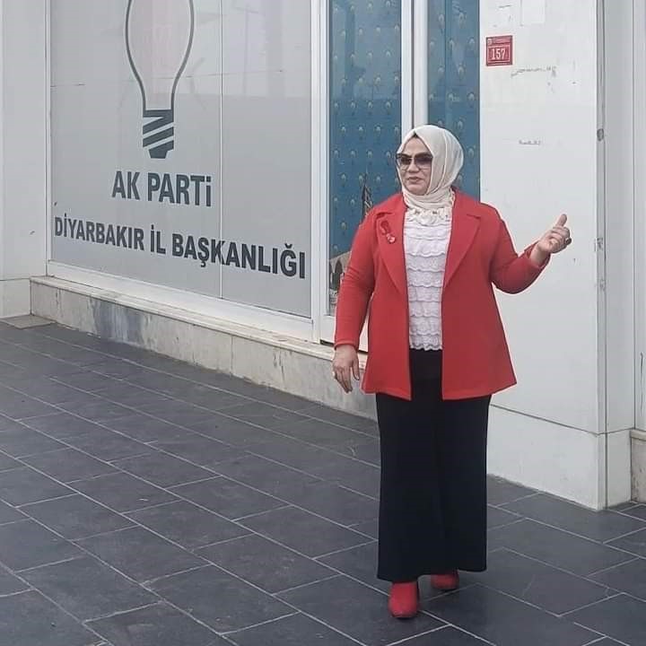 EĞİTİMCİ SOSYOLOG TV PROGRAMCISI TUBA NERGİZ AK PARTİ'DEN 28. DÖNEM