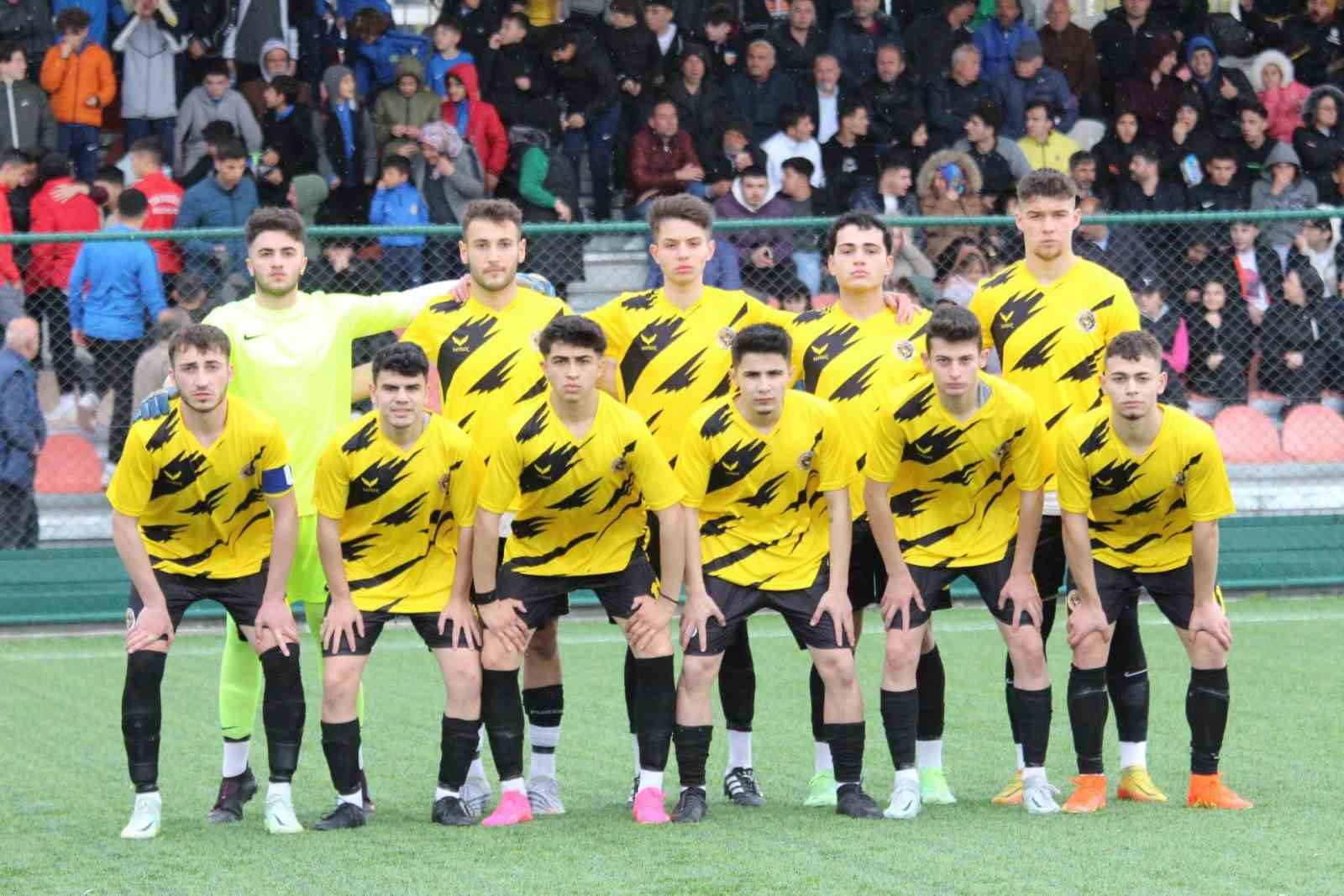 U18 TÜRKİYE ŞAMPİYONASINDA KAYSERİ’Yİ KOCASİNAN ŞİMŞEKSPOR VE KAYSERİ ATLETİKSPOR TEMSİL