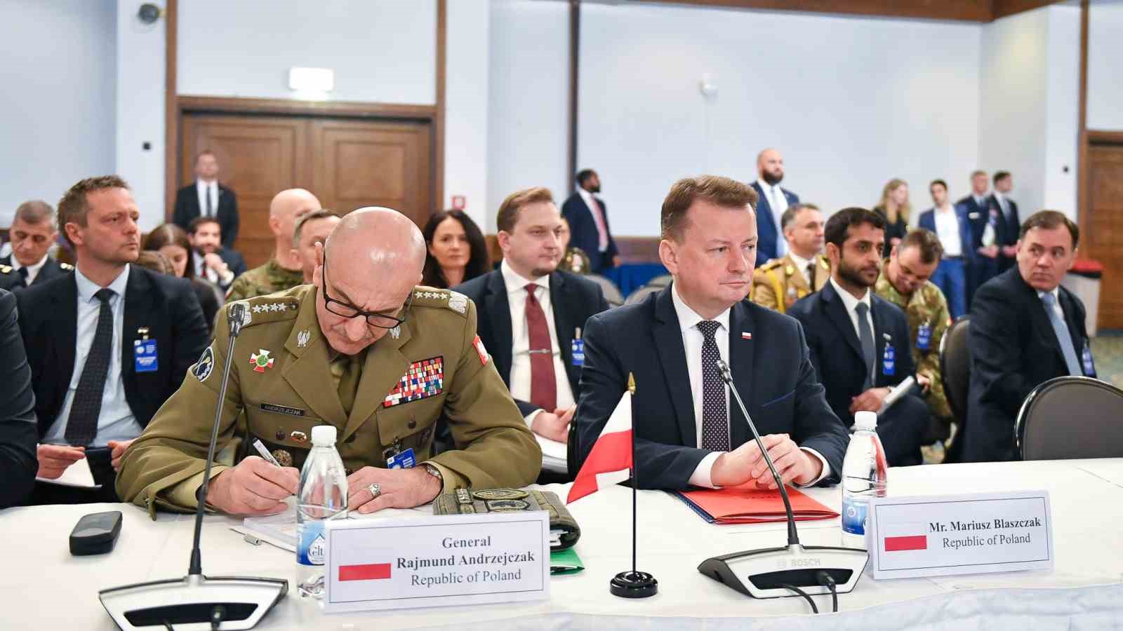 UKRAYNA'YA VERİLEN LEOPARD 2 TANKLARI POLONYA'DA ONARILACAK