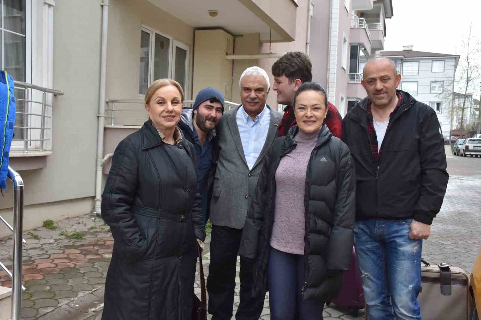 BİRÇOK ÜNLÜ İSMİN YER ALDIĞI VE YAKIN ZAMANDA VİZYONA GİRECEK