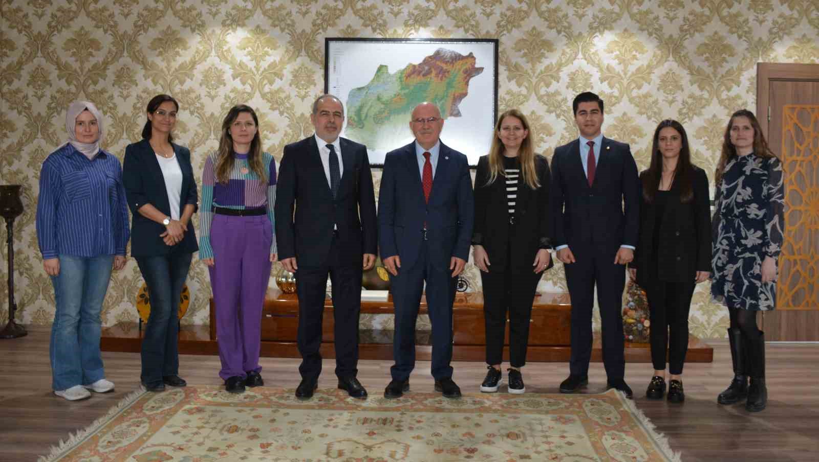 UŞAK ÜNİVERSİTESİ DERİ, TEKSTİL VE SERAMİK TASARIM UYGULAMA VE ARAŞTIRMA