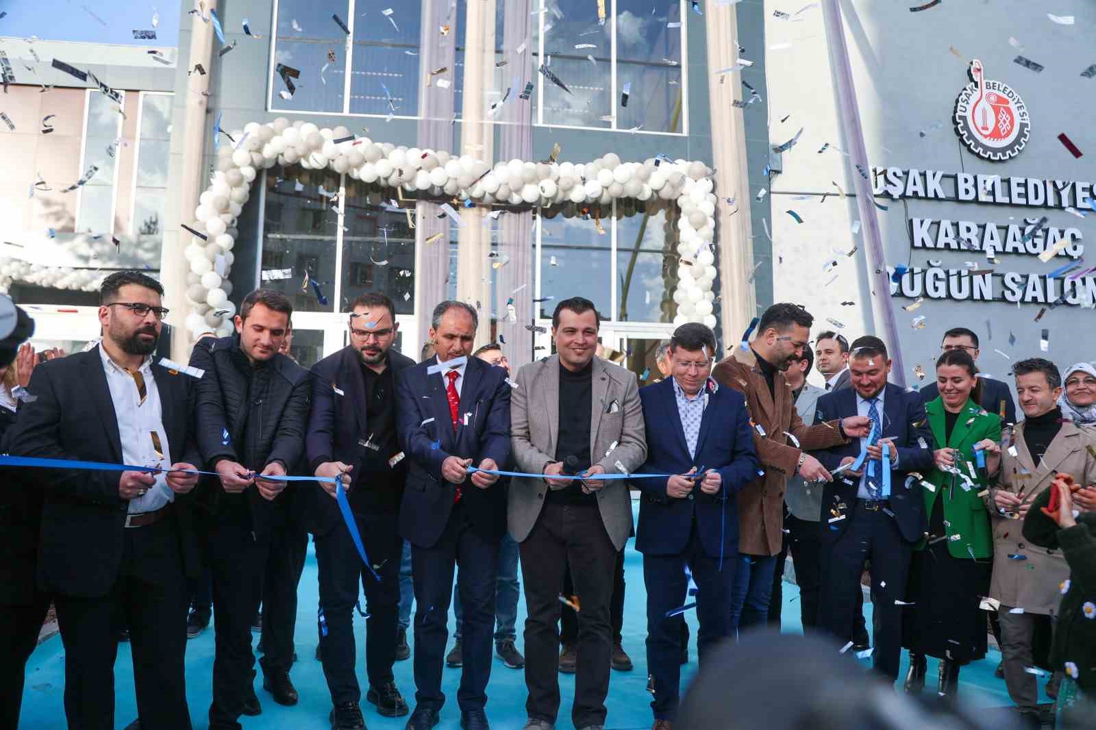 ŞEHRE DEĞER KATACAK BİRÇOK PROJEYİ EŞ ZAMANLI HAYATA GEÇİREREK HALKA