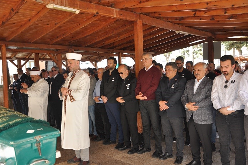 MERSİN'DE UZUN YILLAR ULUSAL VE BÖLGESEL GAZETELERİN TEMSİLCİLİĞİNİ YÜRÜTEN, BİR