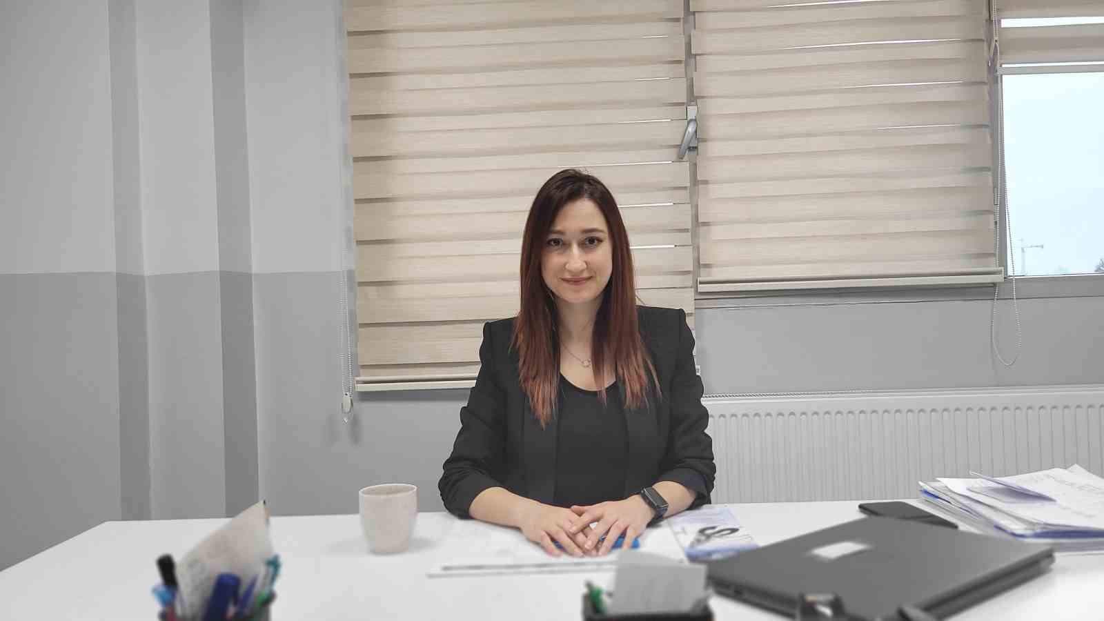 ÖZEL RADİKAL BORNOVA ANADOLU LİSESİ PSİKOLOĞU TUĞBA GÖKKAYA, AİLE İÇİ
