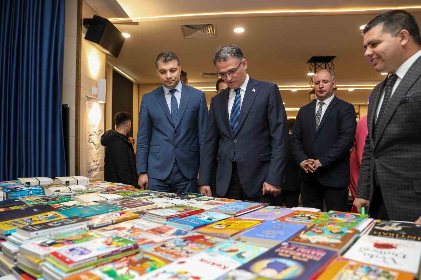 VAN VALİSİ VE BÜYÜKŞEHİR BELEDİYE BAŞKAN VEKİLİ OZAN BALCI, İL