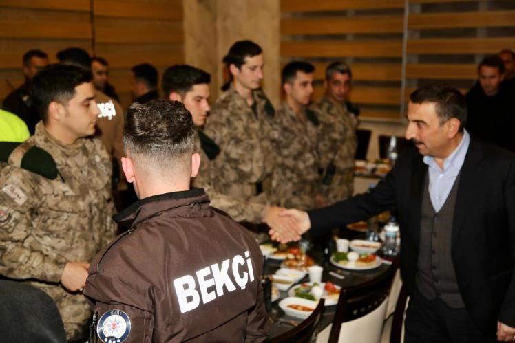 SİİRT VALİSİ VE BELEDİYE BAŞKAN VEKİLİ OSMAN HACIBEKTAŞOĞLU, MÜBAREK RAMAZAN