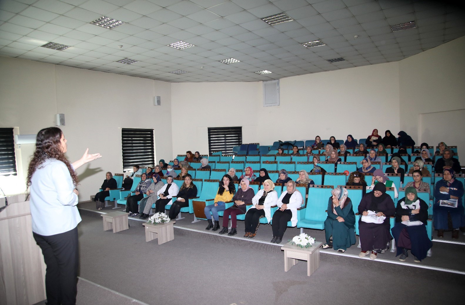 VAN BÜYÜKŞEHİR BELEDİYESİ, KADINLARA YÖNELİK ‘AİLE VE EVLİLİK HAYATI’ SEMİNERİ