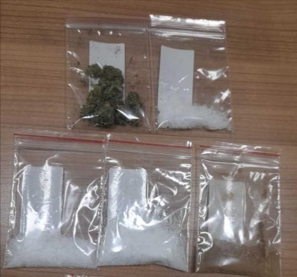 VAN’DA ‘TORBACI’ DİYE TABİR EDİLEN SOKAK SATICILARINA YÖNELİK DÜZENLENEN OPERASYONDA