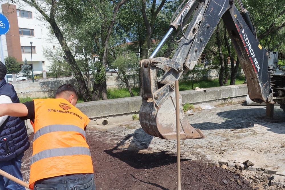 YALOVA BELEDİYESİ, SU VE KANALİZASYON MÜDÜRLÜĞÜ EKİPLERİ DERE MAHALLESİ AYDOĞAN