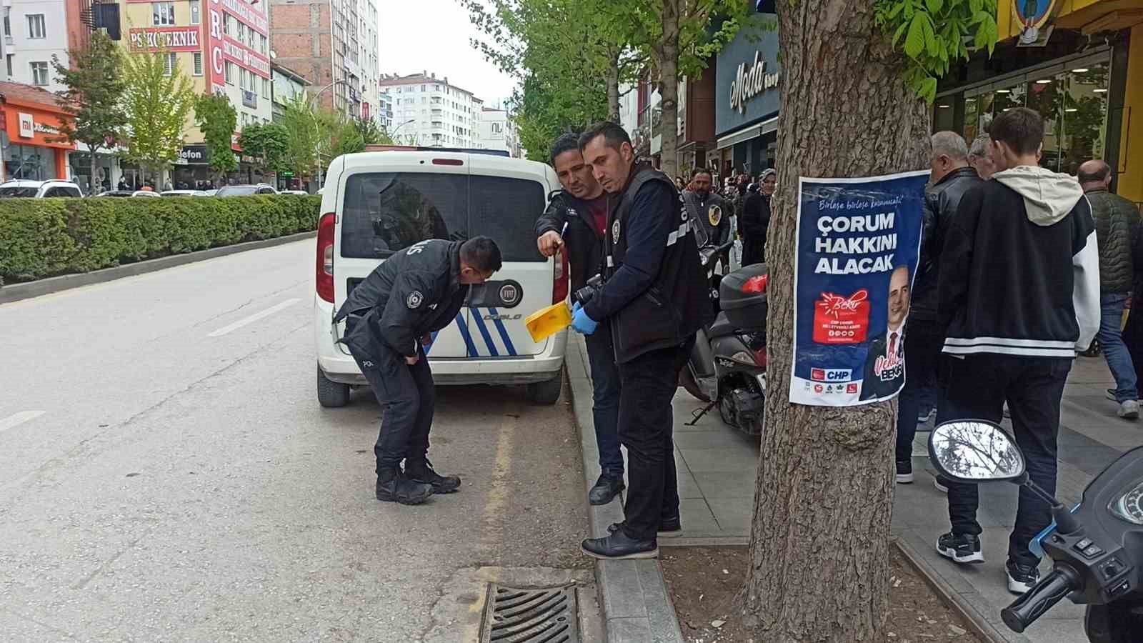 ÇORUM’DA İDDİALARA GÖRE “YAN BAKMA” MESELESİ YÜZÜNDEN ÇIKAN KAVGADA BİR