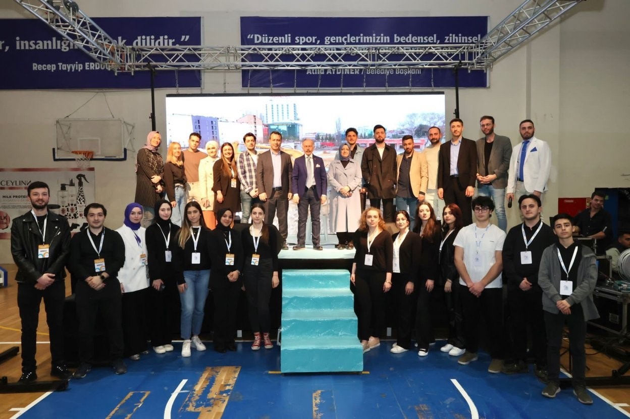YARDIMSEVERLER BAYRAMPAŞA'DA İFTAR SOFRASINDA BULUŞTU