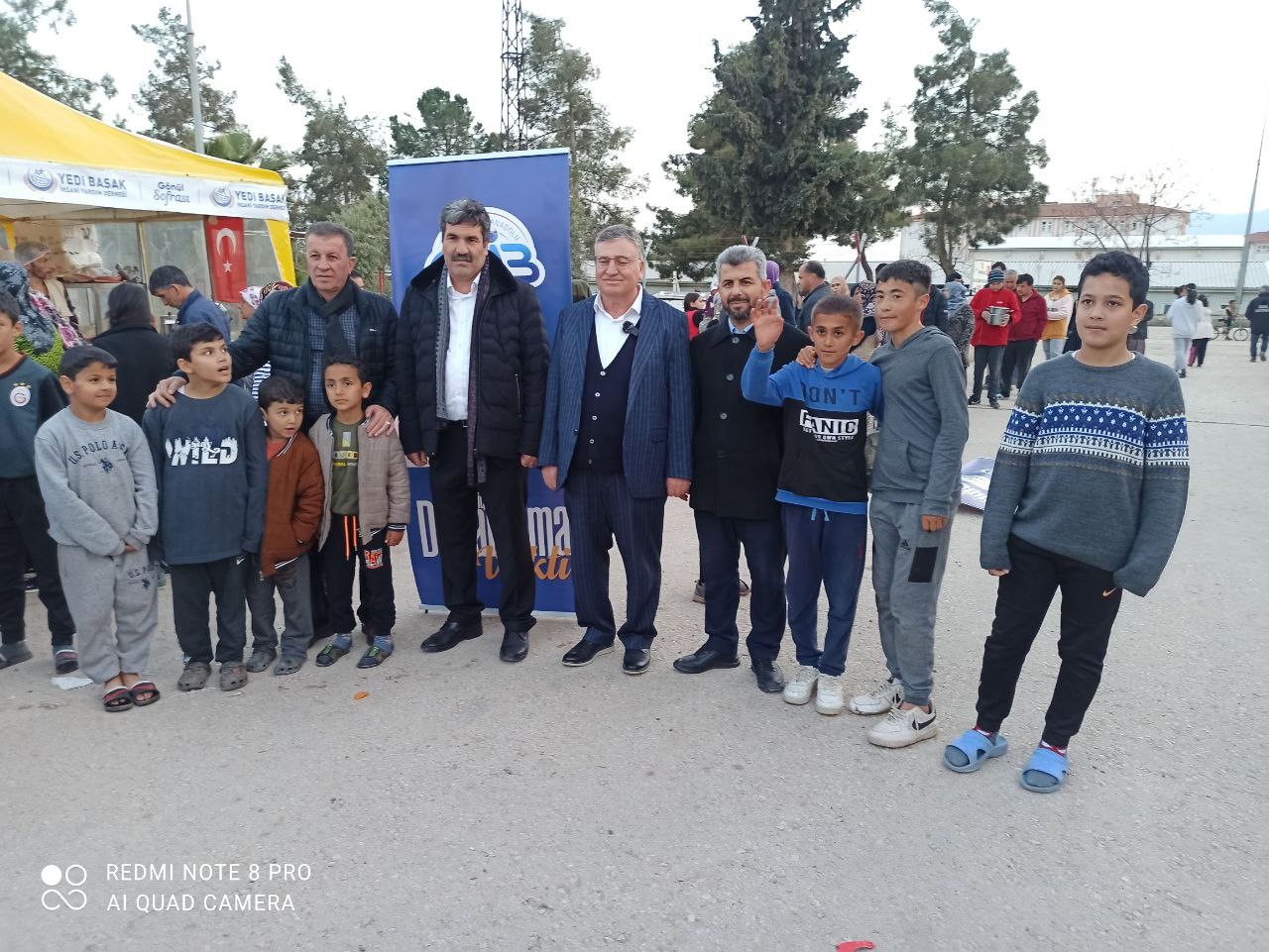 YEDİ BAŞAK DERNEĞİ DEPREMZEDELERİ YALNIZ BIRAKMIYOR
