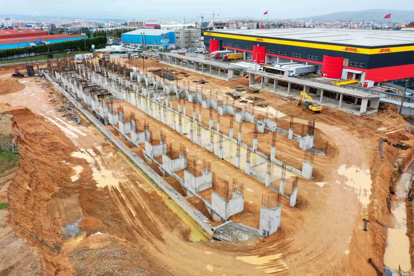 KOCAELİ BÜYÜKŞEHİR BELEDİYESİ, ÇAYIROVA CUMHURİYET MAHALLESİ'NE MODERN SEBZE VE MEYVE