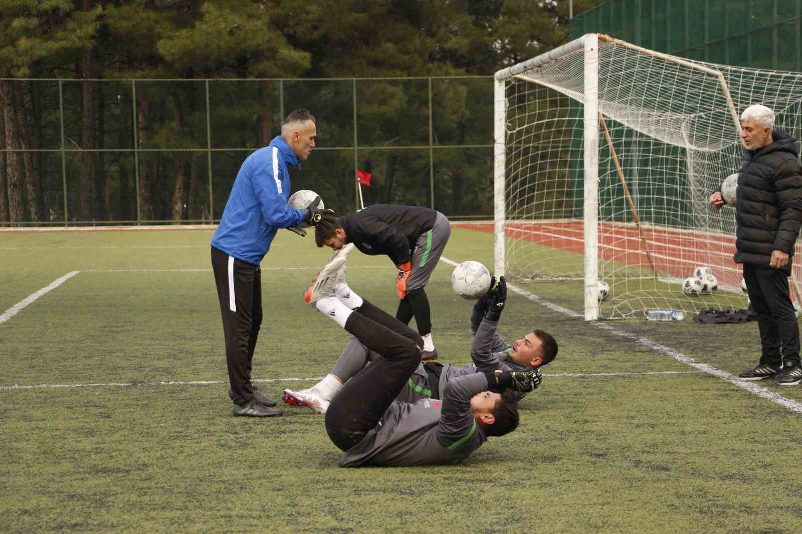 TFF BÖLGESEL AMATÖR LİG 9. GRUP 25. HAFTASINDA KENDİ EVİNDE