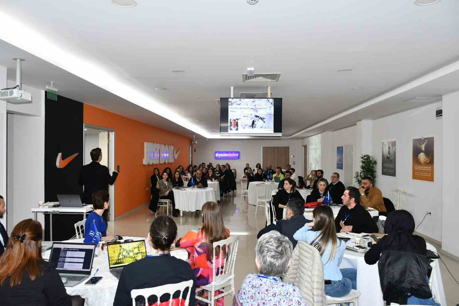 DÜNYANIN ÖNDE GELEN HAZIR GİYİM MARKALARI İLE ÜRETİCİ FİRMALARIN KATILIMI