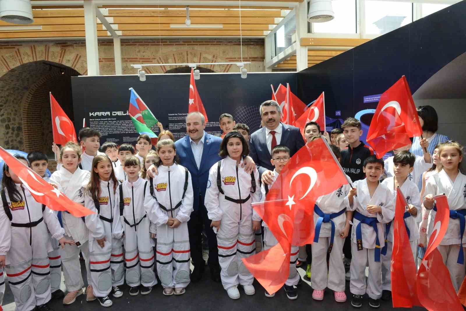 YILDIRIM BELEDİYESİ’NİN, 23 NİSAN ULUSAL EGEMENLİK VE ÇOCUK BAYRAMI’NDA HİZMETE