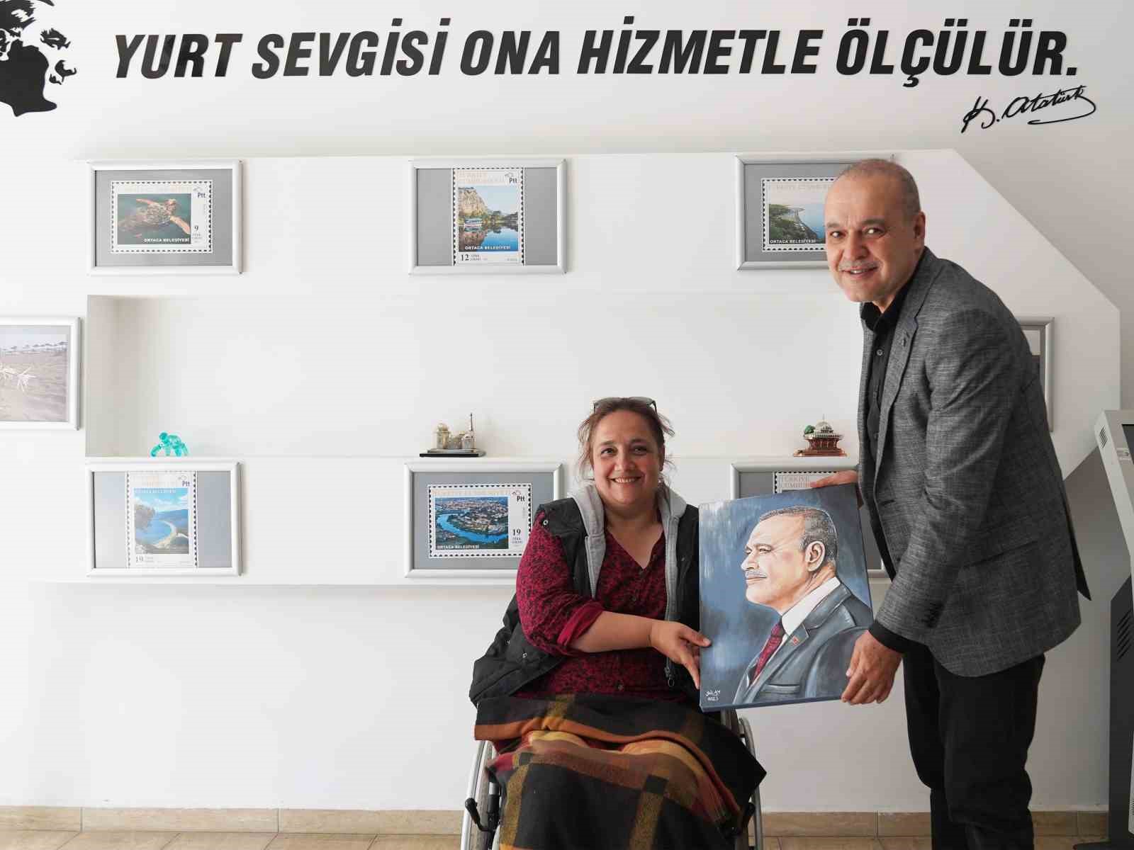 YOL TALEBİ KARŞILANAN VATANDAŞTAN UZUNDEMİR’E ANLAMLI HEDİYE