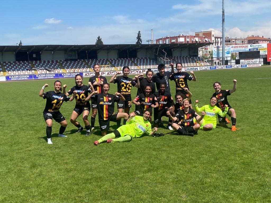 YUKATEL KAYSERİ KADIN FK; LİGİN BİTİMİNE 1 HAFTA KALA PLAY-OFF’A