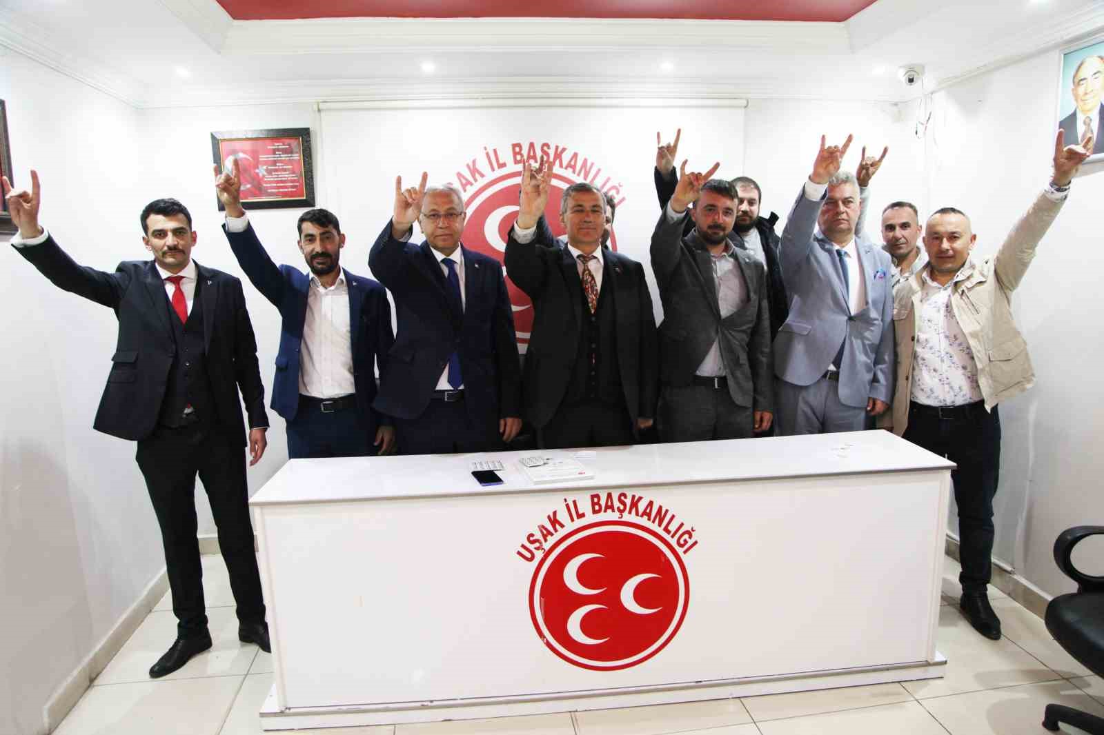 UŞAK'TA, ZAFER PARTİSİ İL BAŞKANI TOLGA ÖZKAN, MERKEZ İLÇE BAŞKANI