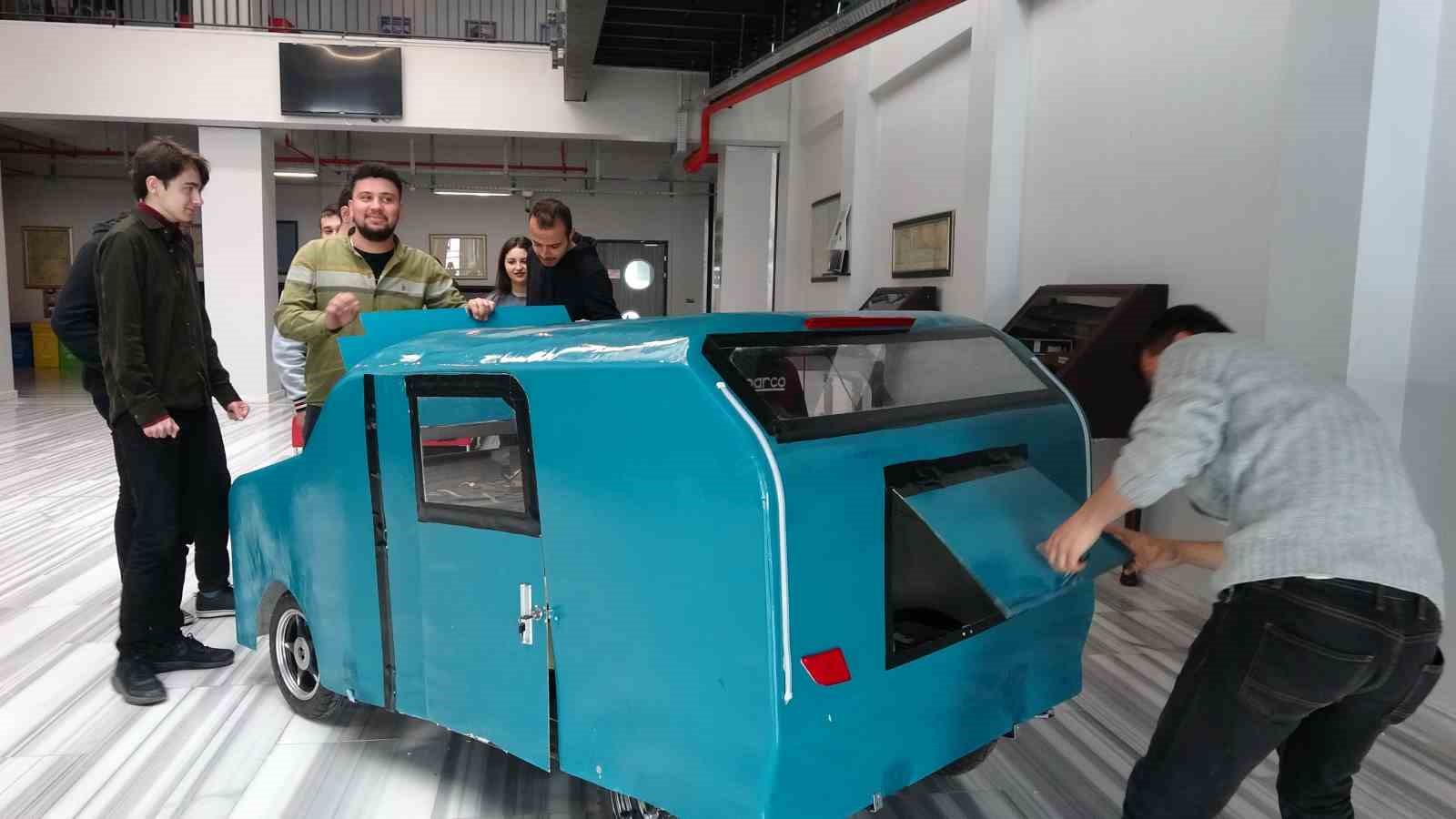 ZBEÜ OVAT TAKIMI HAZIRLADIKLARI OTONOM ARAÇ İLE FİNALDE BOY GÖSTERECEK