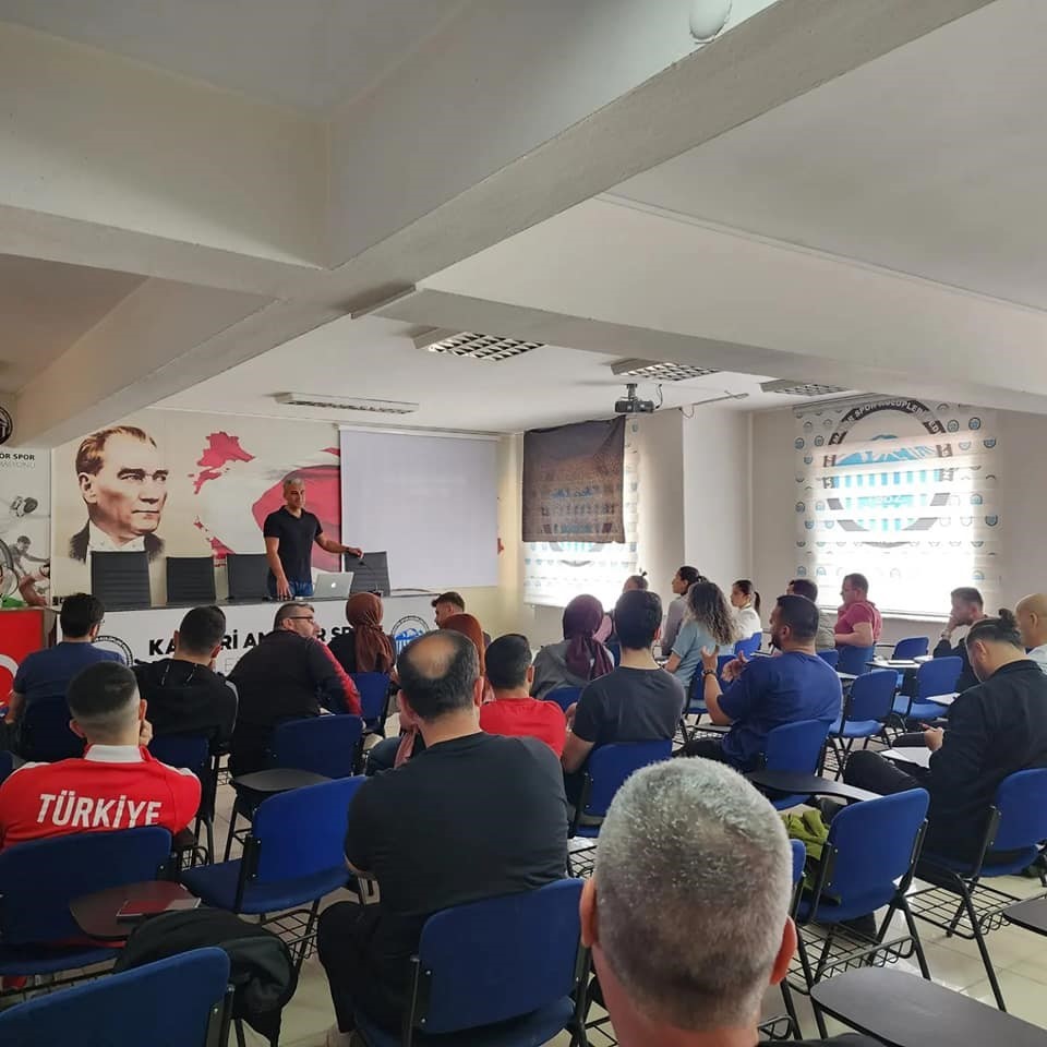 KAYSERİ’DE DÜZENLENEN 1. KADEME MUAYTHAİ ANTRENÖR KURSU, SÜMER AMATÖR EVİ