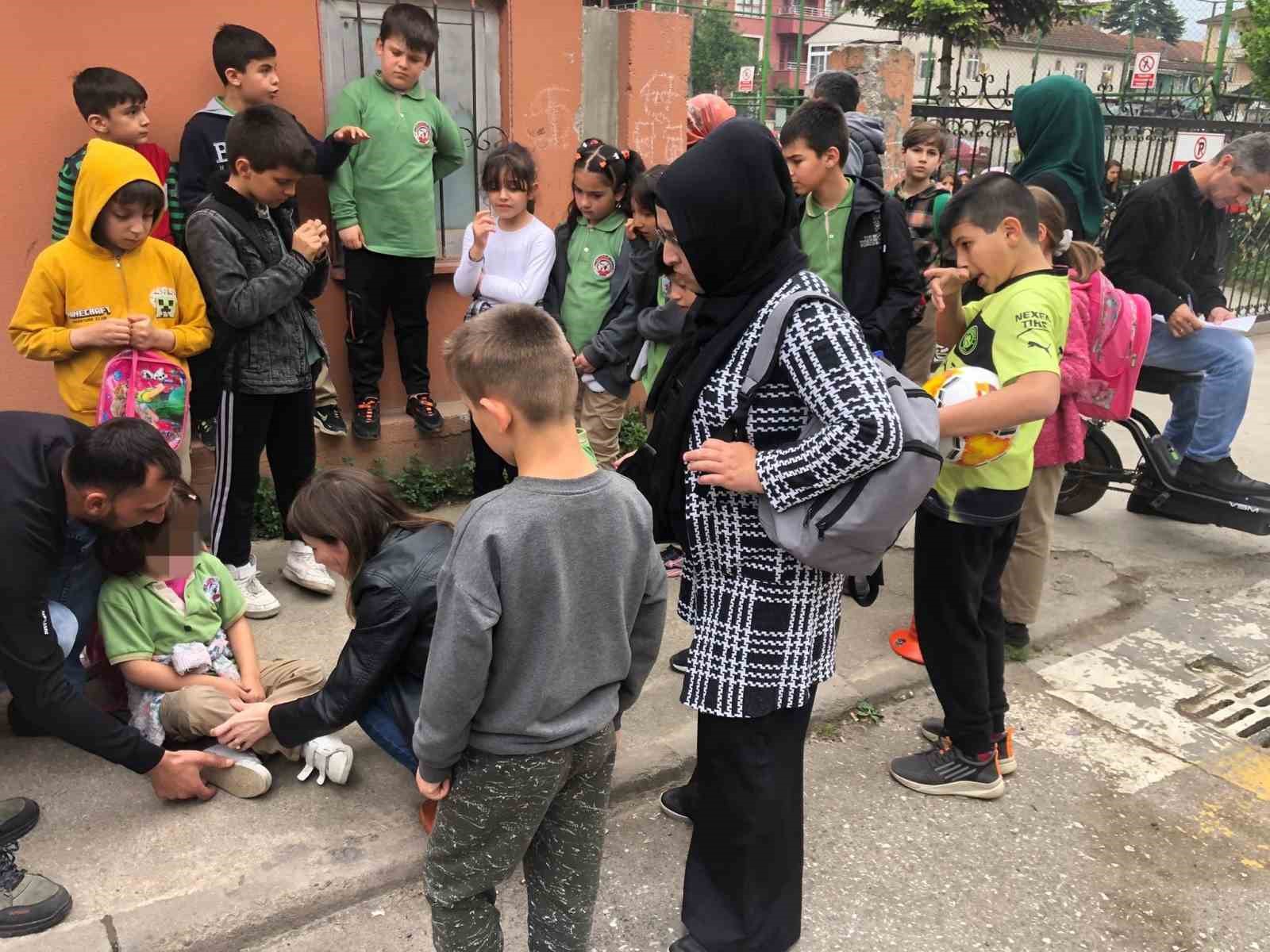 DÜZCE MERKEZE BAĞLI NUSETTİN MAHALLESİ’NDE MEYDANA GELEN KAZADA İLKOKUL 1.