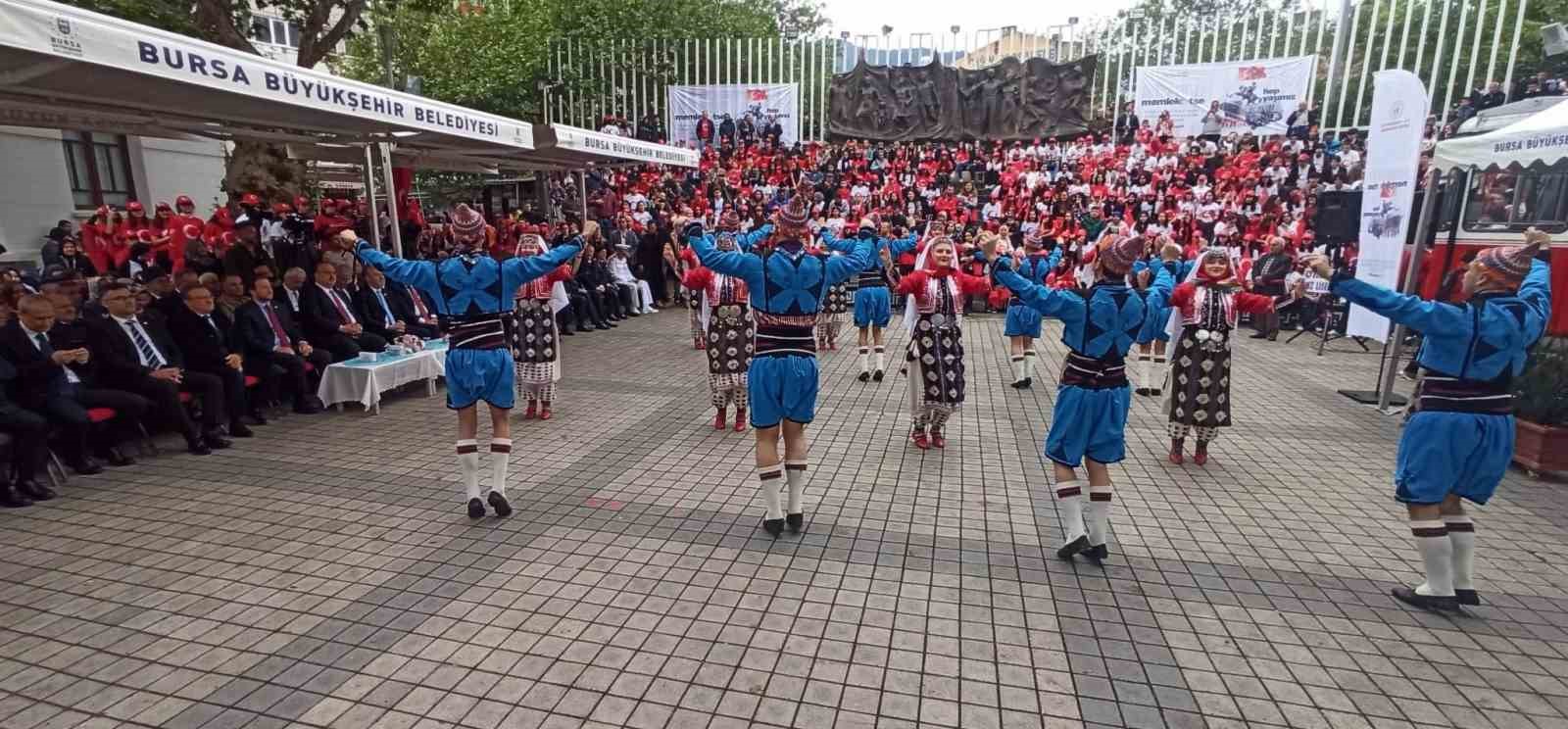 BURSA’DA, 19 MAYIS ATATÜRK’Ü ANMA GENÇLİK VE SPOR BAYRAMI COŞKUYLA