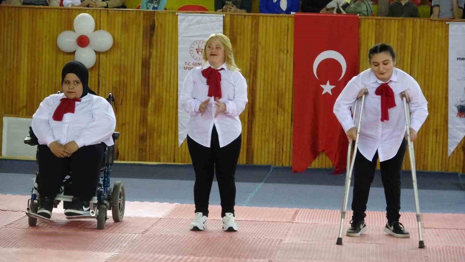 TOKAT’TA 19 MAYIS ATATÜRK’Ü ANMA, GENÇLİK VE SPOR BAYRAMINDA ENGELLİ