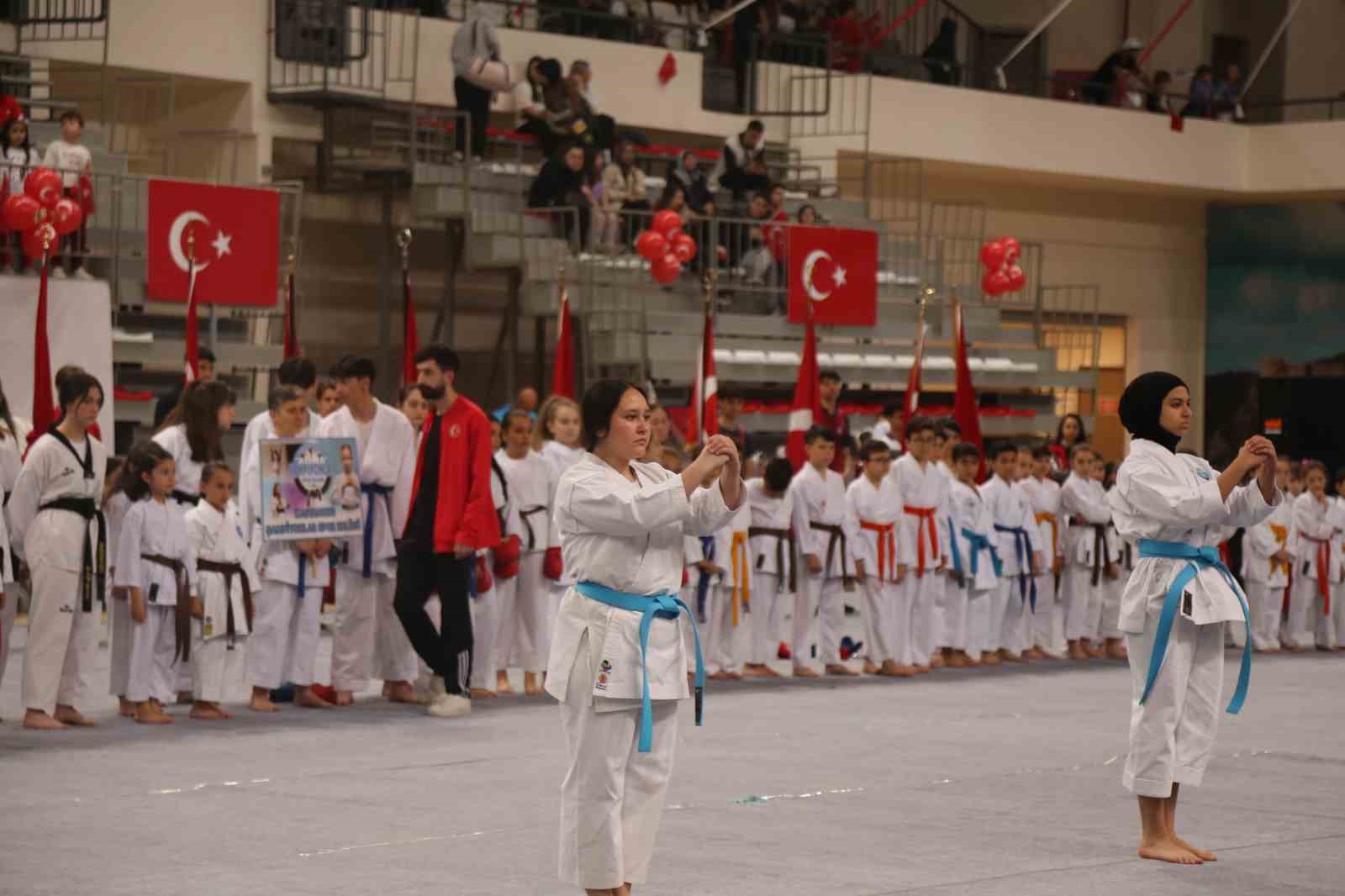 19 MAYIS ATATÜRK’Ü ANMA GENÇLİK VE SPOR BAYRAMI VE MİLLİ